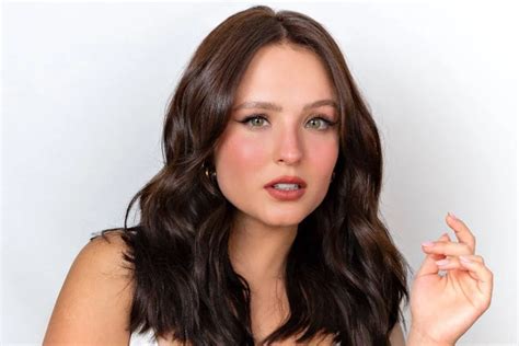 Larissa Manoela (Novo) .